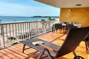 Apartamento 1ª linea de playa - Port Aventura, La Pineda