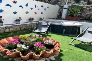Postcard House, Vico Equense