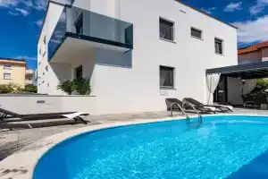 Villa Essenza Vita in near Beach with private pool & pet friendly, Vodice