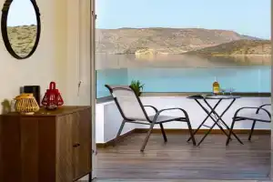 Elounda Harmony Sea front apartment, Elounda