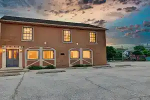 The Bressmer Apartments, Springfield