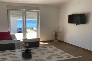 Beach front Paradise Apartment, Sukosan