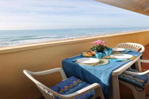 Gorgeous Apartment In, Torvaianica