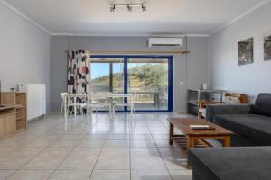 Mavretas Apartments 3, Argasi
