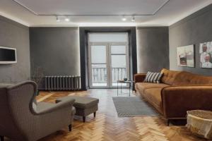 Apartment on Hnatiuka with Parking, Lvov