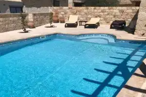 The Goat house, Lyso