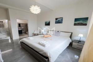 Gold River House, Ferrara