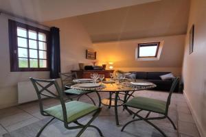 Bienvenue chez Jocelyne Apartments, Honfleur