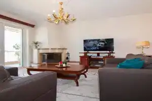 Spartan 5th floor apartment, Sparti