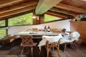 HelloChalet - Chalet da MiRo - Sunny terraces with stunning Matterhorn views, reachable on foot only, Valtournenche