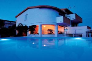 Nice Home In With Sauna Guest house, Vinisce