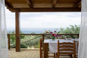VILLA BIFAMILIARE, Scopello