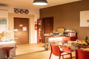 Emmanueli65 fronte clinica per 4 matrimoniale e castello Mini-hotel, Piacenza