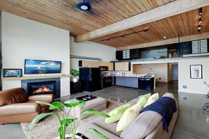 19th Avenue Lofts Unit 213 Hotel, Seattle