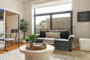 Splendid & Fully Furnished 1BR Apartment - Broadway 204 rep, Chicago