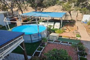 חצבים על הואדי Cottage, Arad