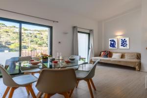 Dúplex Sa Tarongeta - 5' playa I vistas I terraza 20m2 I ascensor I equipado Apartments, Cadaques
