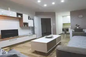TOP Apartman, Chabats
