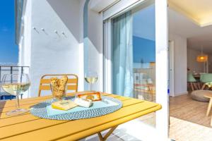 Ventura- Centric, Pool, WIFI and Parking Apartments, Tarifa