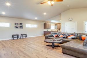 Flagstaff Getaway with Yard 4 Mi to Downtown! Guest house, Flagstaff