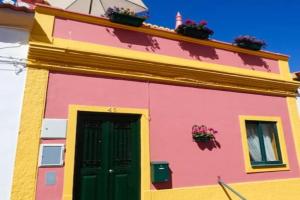 Casinha Canal - Beautifully restored Moroccan inspired townhouse in historic centre, Lagos