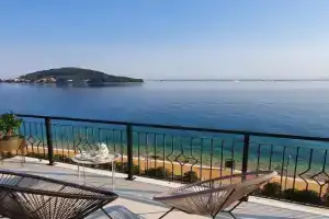 Villa Pearl of Kali, island Ugljan - first row to the sea, Bibinje