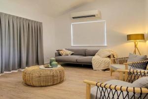 Coastal 3-bedroom home close by the beach, Port Macquarie