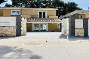 Nuova Residenza dei 7 Pini a pochi passi dal mare Apartments, Porto Pino