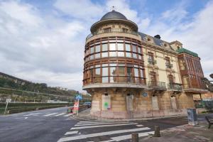 Apartamento BIO Exclusivo con mirador en y aparcamiento público gratuito, Bilbao