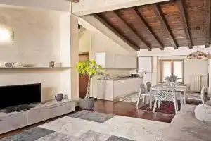 LA FINESTRA SUL LAGO Apartments, San Felice del Benaco