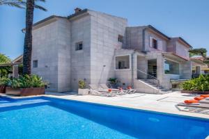 Ideal Property Mallorca - Barcares Nou Guest house, Alcudia