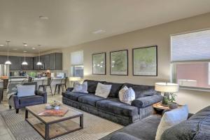 Centrally Located Vacation Home with Patio Guest house, Flagstaff