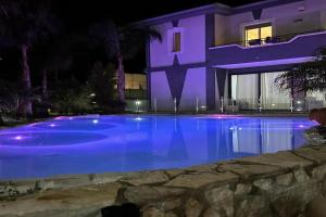 Charming Villa in with Private Pool, Fontane Bianche