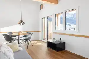 Chuenislodge3 neu&stilvoll, 2Balkone, echtes Bijou mit top-Aussicht, Adelboden