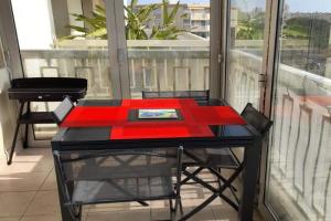 Studio type T1 avec parking et cave à 600 m de la plage, Frejus