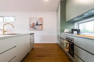 Central Hideaway-close to everything Guest house, Warrnambool
