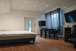 Hotel Restaurant Latio, Koln