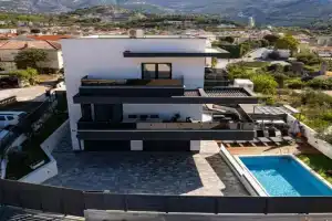 Villa Porta Salonae, Solin
