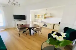 Le Nid Blanc Centre Apartments, Nice