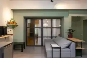 Historic Modern 1BR Apartment In The Centre, Tbilisi