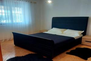 Vlore Holiday House, Vlore