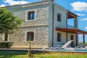 villa ilias, Sfakaki