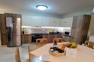 Casa Trizoni, Nikiana