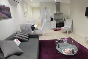 Barcelona, Apartamento de 2 habitaciones., Cornella de Llobregat