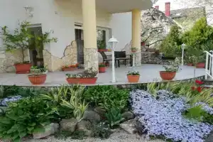 Szilvia apartman, Harkany