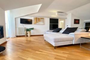 CasaViva - Central Seaview Penthouse in, Camogli
