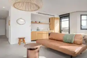 Trendy and cosy apartment / Balcony, Tel Aviv