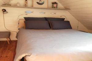 Chambrecosy salle de bain privée Mini-hotel, Quimper
