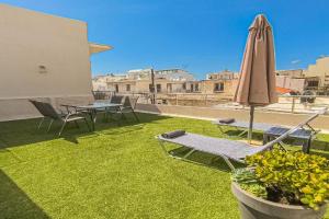 Fully renovated apartment in the city centre with roof garden! 3 minutes from the bus station and 6 minutes from the old town, Chania Town