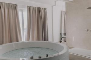 Suite Donna Edwige by MONHOLIDAY Apartments, Monopoli